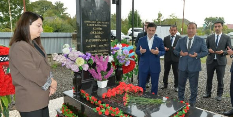  Lənkəran ŞİH başçısı antiterror əməliyyatları zamanı şəhid olan Mirmusa Hüseynzadə, Vüqar Heydərov, Aqil Əkbərov və Məhəmməd Hüseynovun məzarlarını ziyarət edib