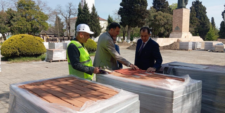 Lənkəranda “Şəhərsalma və memarlıq ili” çərçivəsində abadlıq-yenidənqurma işləri aparılır