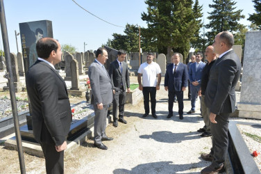 Taleh Qaraşov anti-terror əməliyyatları zamanı şəhid olan Xəyal Əhədzadnin məzarını ziyarət edib