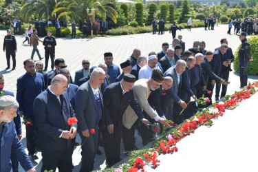 Lənkəranda Ümummilli Lider Heydər Əliyevin anadan olmasının  103-cü ildönümü ehtiramla qeyd olunub