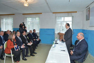 Taleh Qaraşov Vel və Siyavar kəndlərinin sakinlərinin qayğı və problemlərini dinləyib
