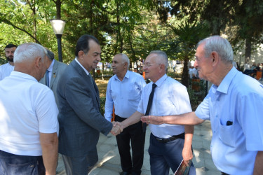 Lənkəranda “Veteranlar Parkı” əsaslı təmirdən sonra sakinlərin istifadəsinə verilib