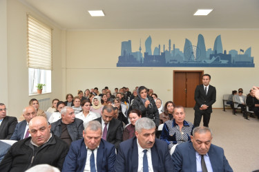 Taleh Qaraşov Nərimanabad qəsəbəsinin sakinlərinin qayğı və problemlərini dinləyib