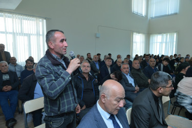Taleh Qaraşov Separadi və Tükəvilə kəndlərinin sakinlərinin qayğı və problemlərini dinləyib