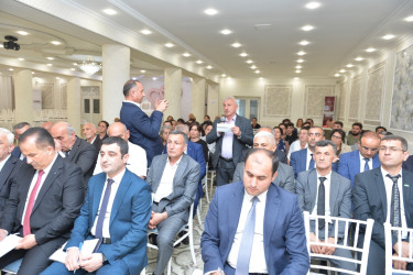 Taleh Qaraşov Girdəni kəndinin sakinlərinin qayğı və problemlərini dinləyib