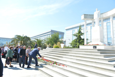 Lənkəranda Ümummilli Lider Heydər Əliyevin anadan olmasının  103-cü ildönümü ehtiramla qeyd olunub