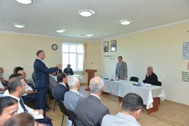 Taleh Qaraşov Hirkan qəsəbə və Parakənd kəndinin sakinlərinin qayğı və problemlərini dinləyib