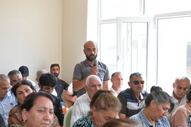 Taleh Qaraşov Balıqçılar qəsəbəsinin sakinlərinin qayğı və problemlərini dinləyib