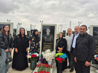 Anım günündə şəhid Həsənağa Abdullazadənin  məzarı ziyarət olunub