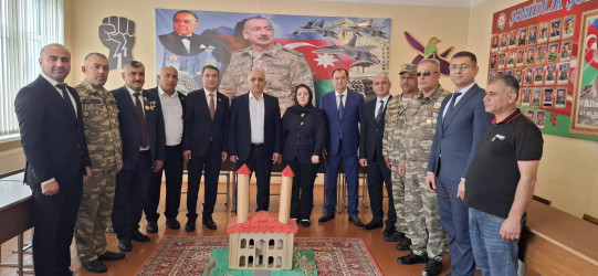 Lənkəranda şəhid Samir Allahverdiyevin adına minifutbol meydançası açılıb