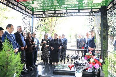 Taleh Qaraşov şəhid Əflatun Fərəcovun anım günündə iştirak edib
